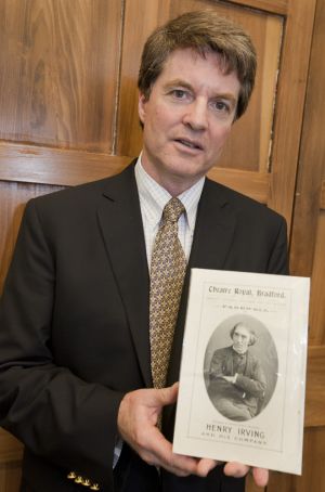 dacre stoker irving sm.jpg